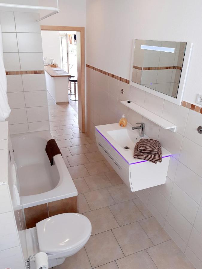 Stadtoase Geraeumige Gaestewohnungen Mit Balkon, Komfort, Modernitaet Und Ruhe, Fuer Monteure Geeignet, Free Wifi Frankenberg Екстериор снимка