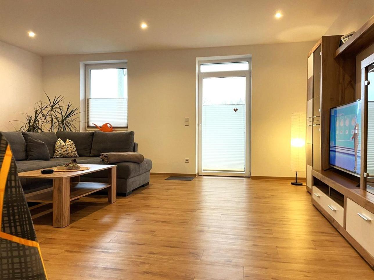 Stadtoase Geraeumige Gaestewohnungen Mit Balkon, Komfort, Modernitaet Und Ruhe, Fuer Monteure Geeignet, Free Wifi Frankenberg Екстериор снимка